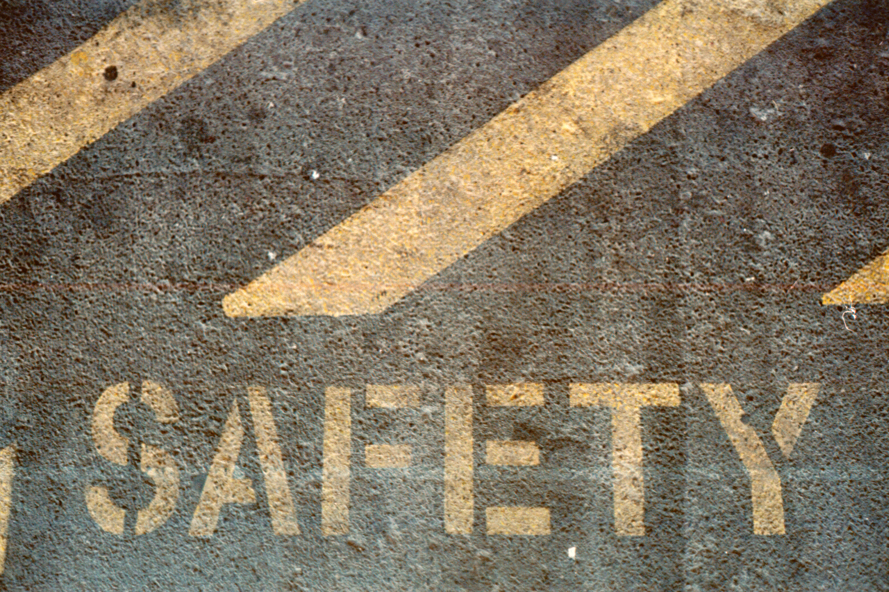 Common Material Handling Mishaps: How to Increase Warehouse Safety